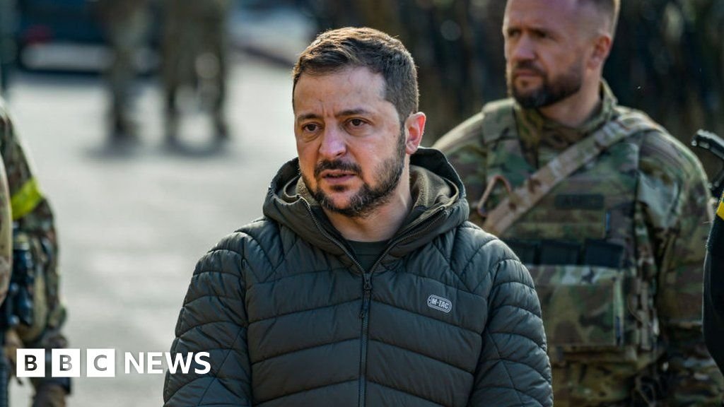 Ukraine: Zelensky tells G20 leaders ‘war must end now’