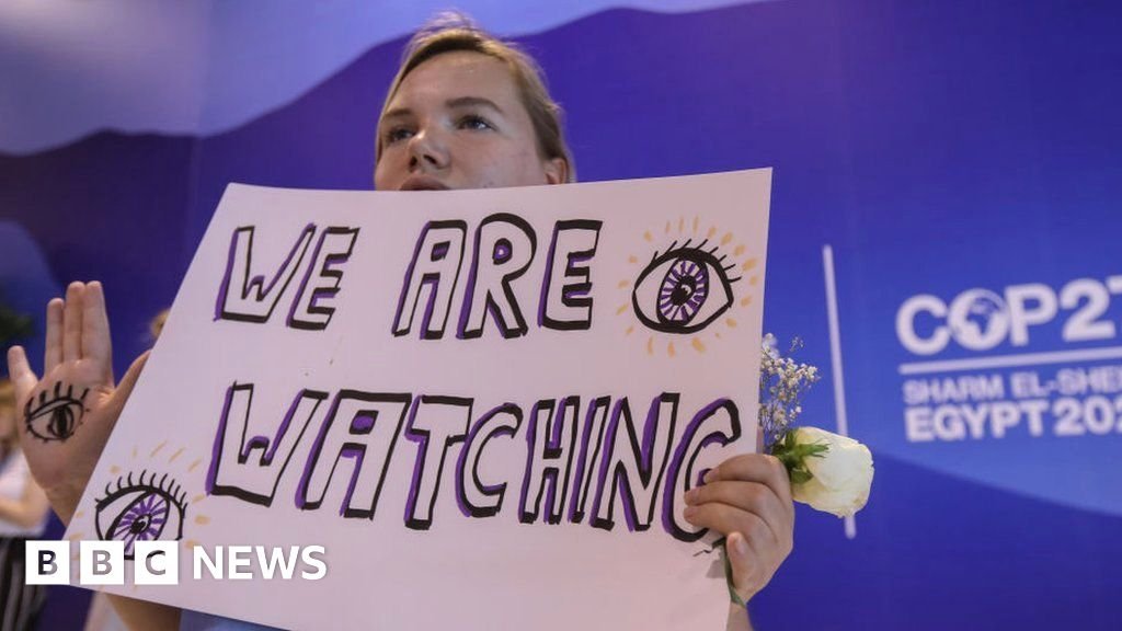 COP27: UN climate talks go into the night amid tense negotiations