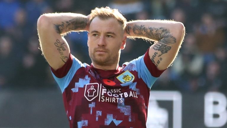 Burnley 3-0 Blackburn: Ashley Barnes scores twice to send Clarets top of Championship going into World Cup break