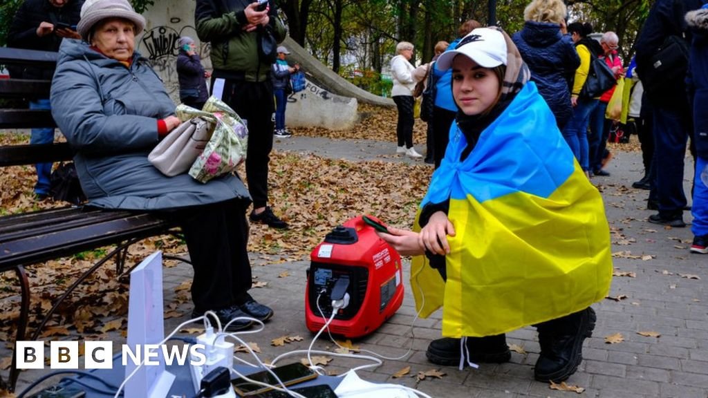Ukraine energy: Zelensky calls for 50 million lightbulbs
