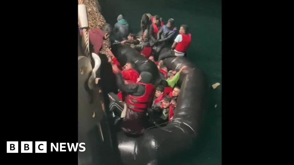 Twelve children among 39 rescued from migrant boat