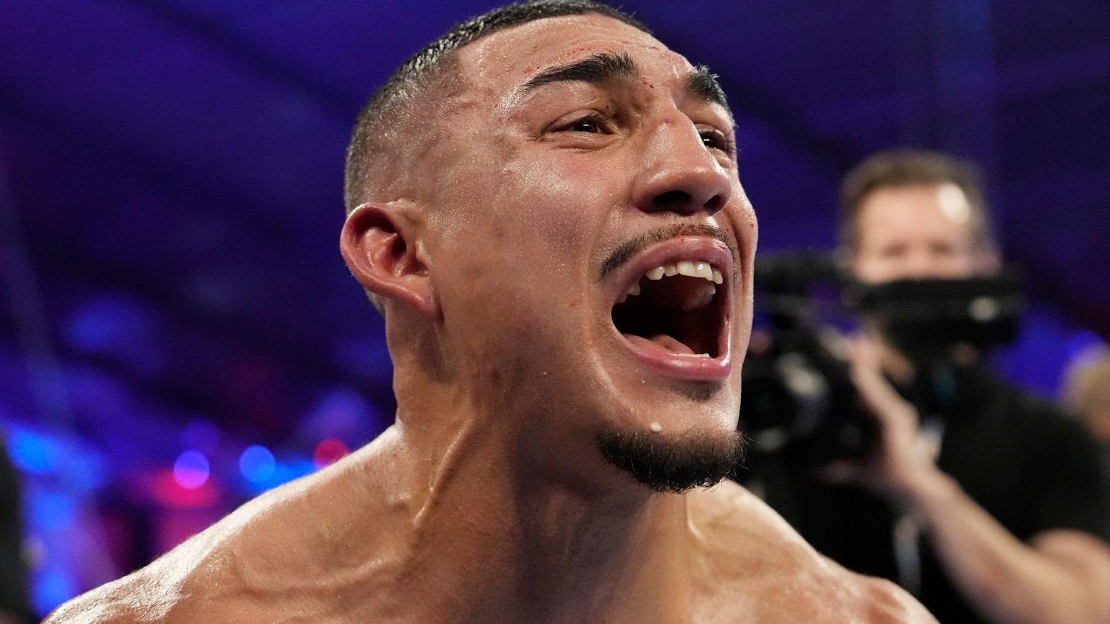 Teofimo Lopez keen to face Josh Taylor in UK for super-lightweight world title clash