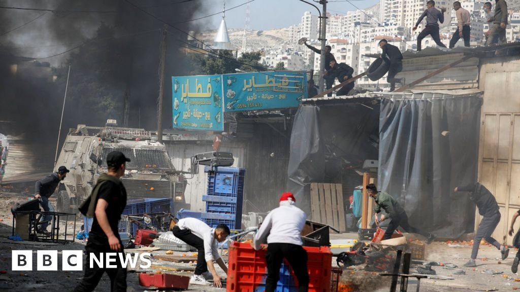 Ten Palestinians killed during Israeli raid in Nablus