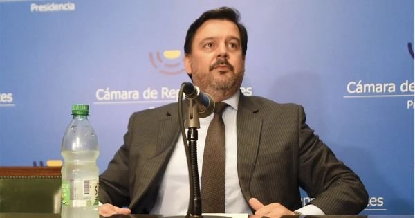 Uruguay's Environment Minister resigns after degree scandal