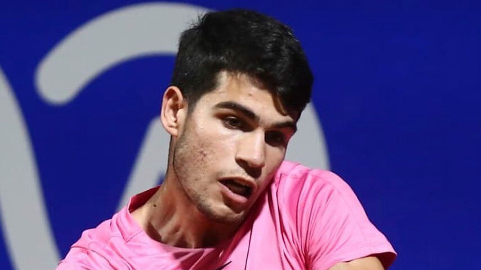 Carlos Alcaraz, ex N..1 y actual N..2 del ranking ATP, regresa a las canchas luego de cuatro meses d e inactividad; se enfrenta en los octavos de final ante el serbio Laslo Djere. 15-02.23 (GDA via AP Images)