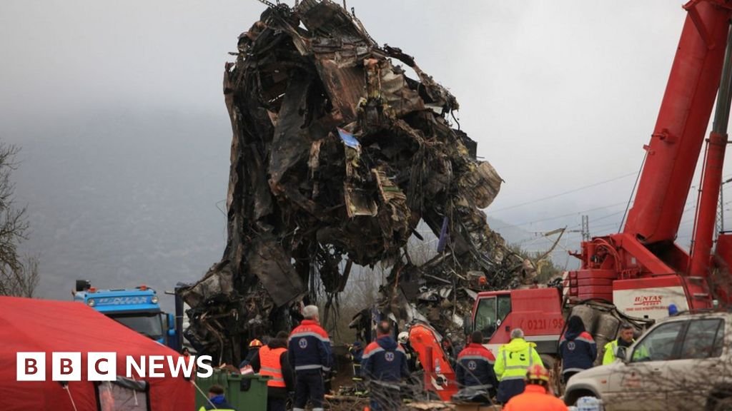 Greece train crash: Rail workers strike as anger over crash grows