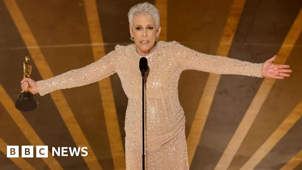Jamie Lee Curtis speaks Hungarian and other backstage Oscar gems