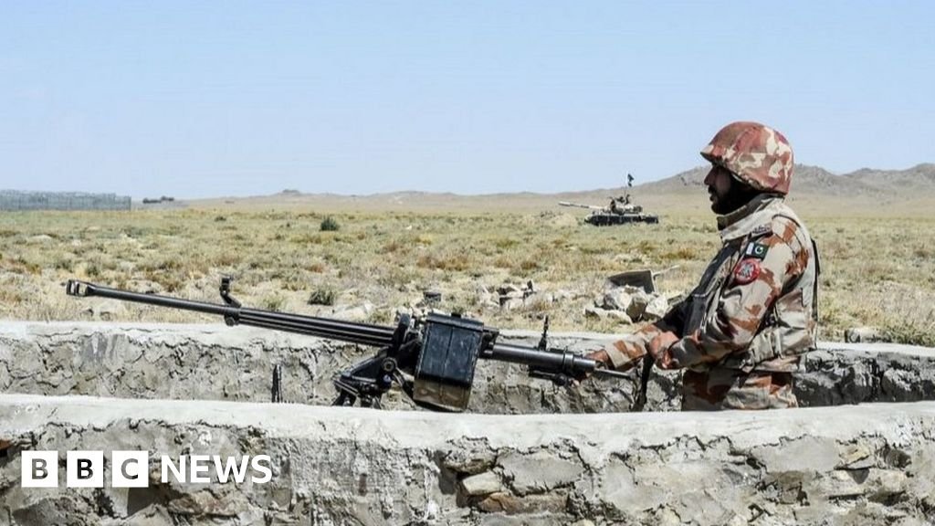 Balochistan: Four Pakistan border guards killed by militants near Iran