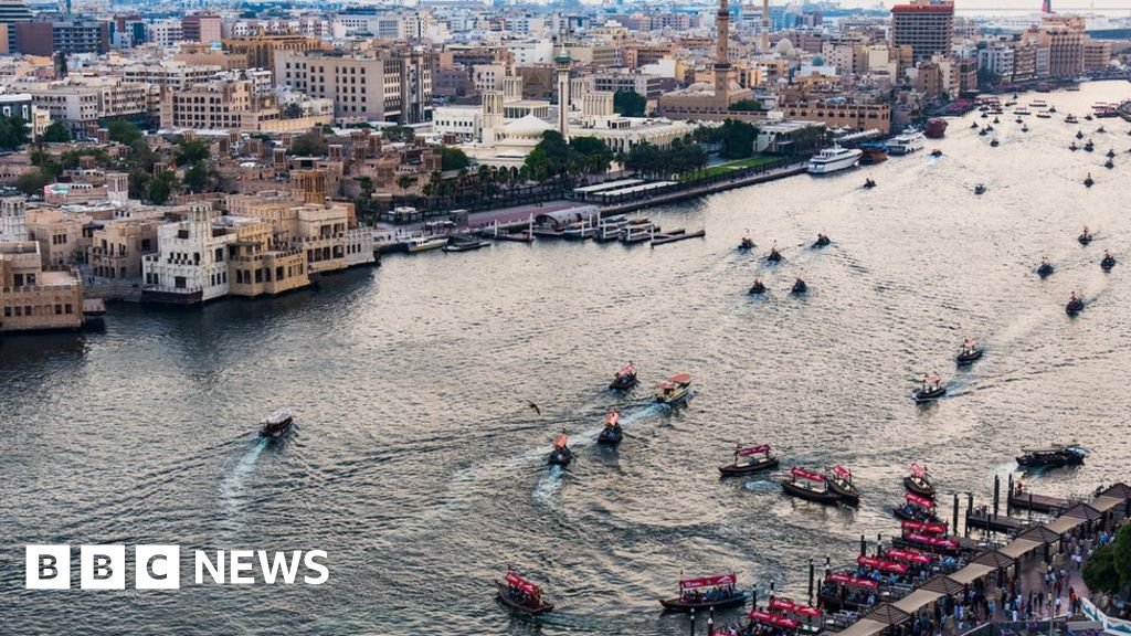 Dubai fire: Sixteen killed in blaze at Al-Ras apartment building