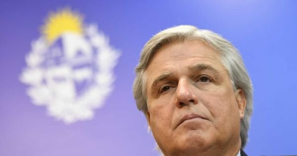 Uruguayan FM off to China in search of FTA