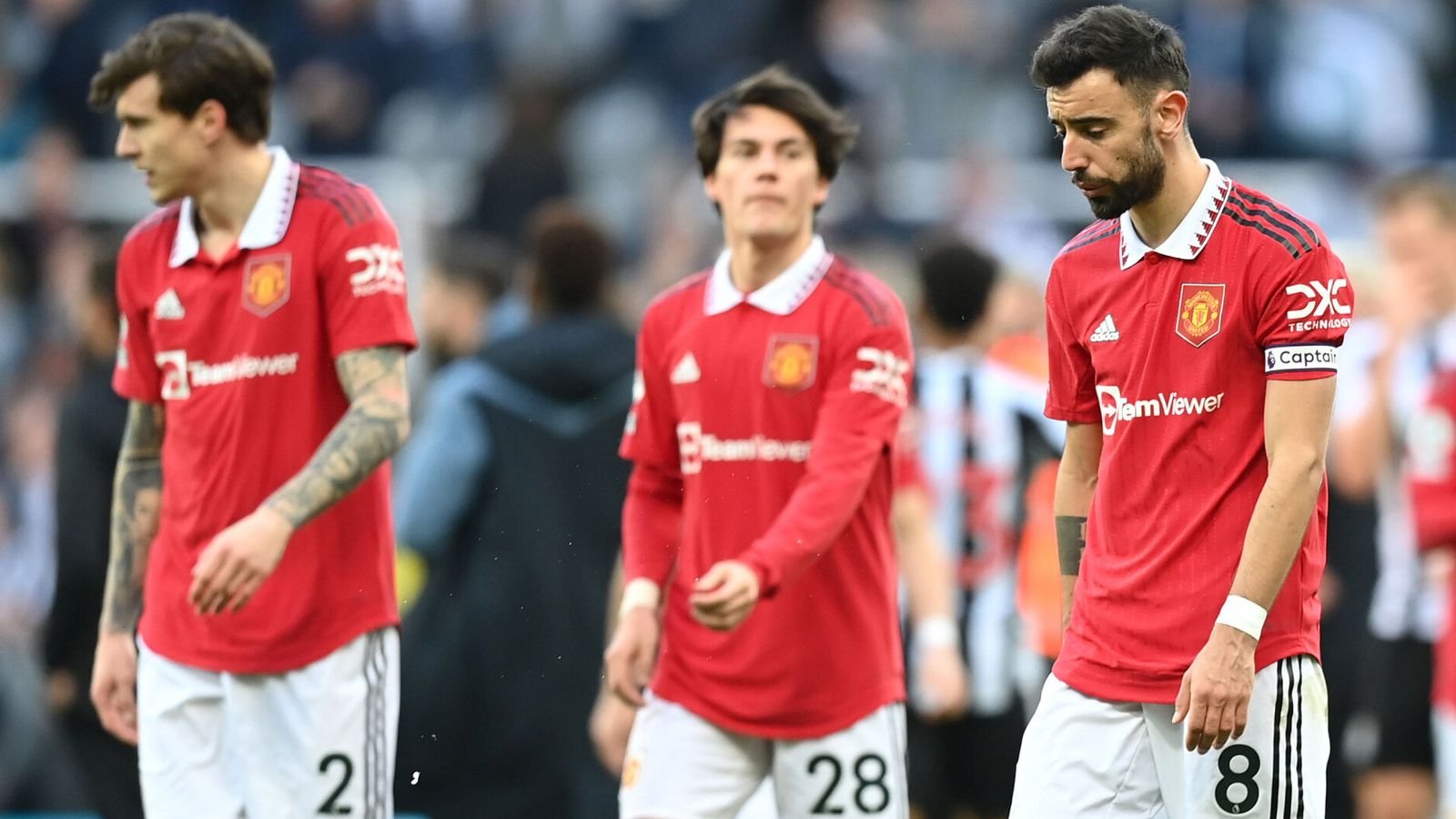Gary Neville: Erik ten Hag badly let down in January | Manchester United's away form in big games a worrying sign