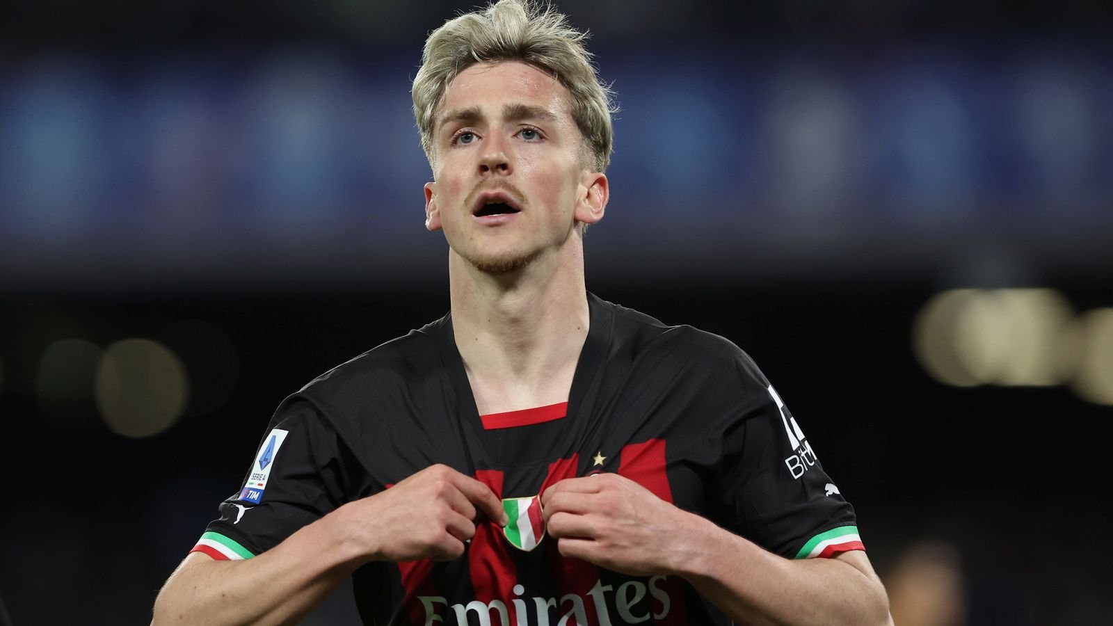 Alexis Saelemaekers celebrates AC Milan's fourth