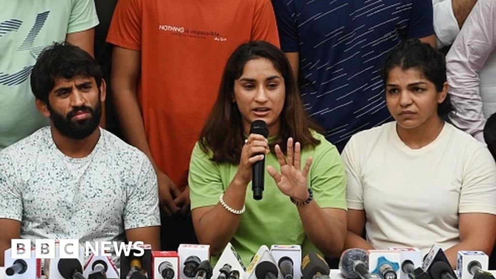 Vinesh Phogat: Protesting India wrestlers say police assaulted them