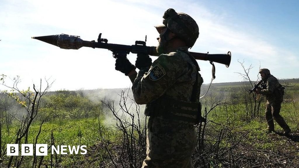 Ukraine war: Kyiv rejects Wagner claim over Bakhmut