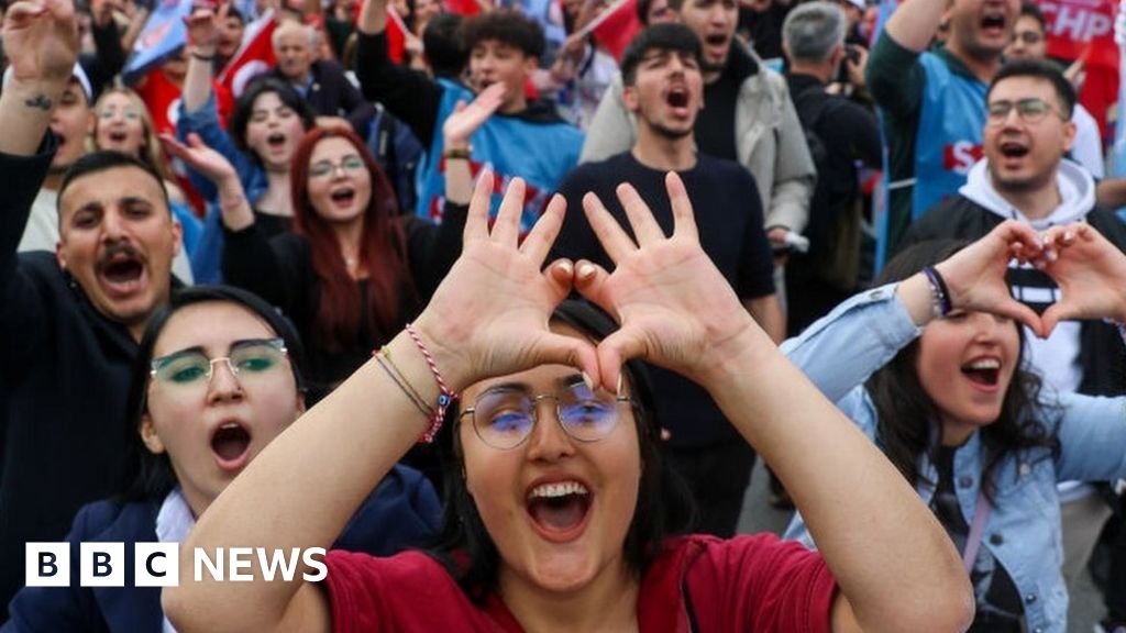 Turkey election: Opposition dares to dream of Erdogan defeat