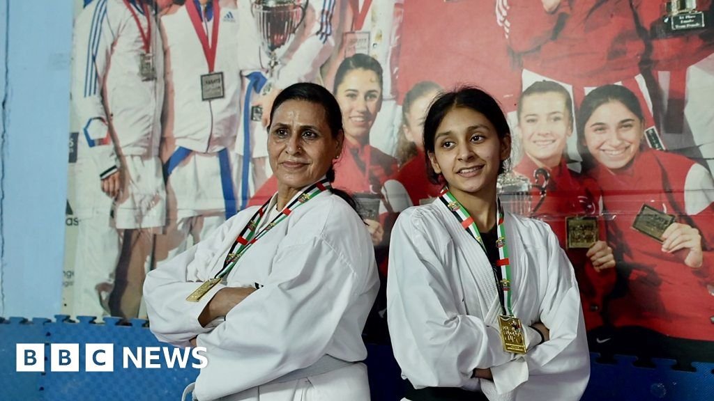 India's grandmother-granddaughter karate champs