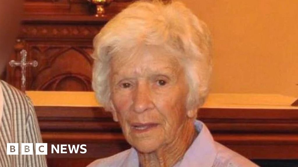 Clare Nowland: Officer who tasered 95-year old woman suspended