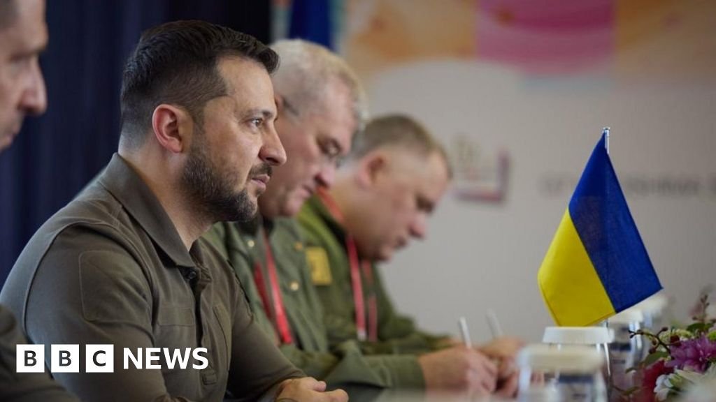 Bakhmut: Zelensky says city is destroyed as Russia claims victory