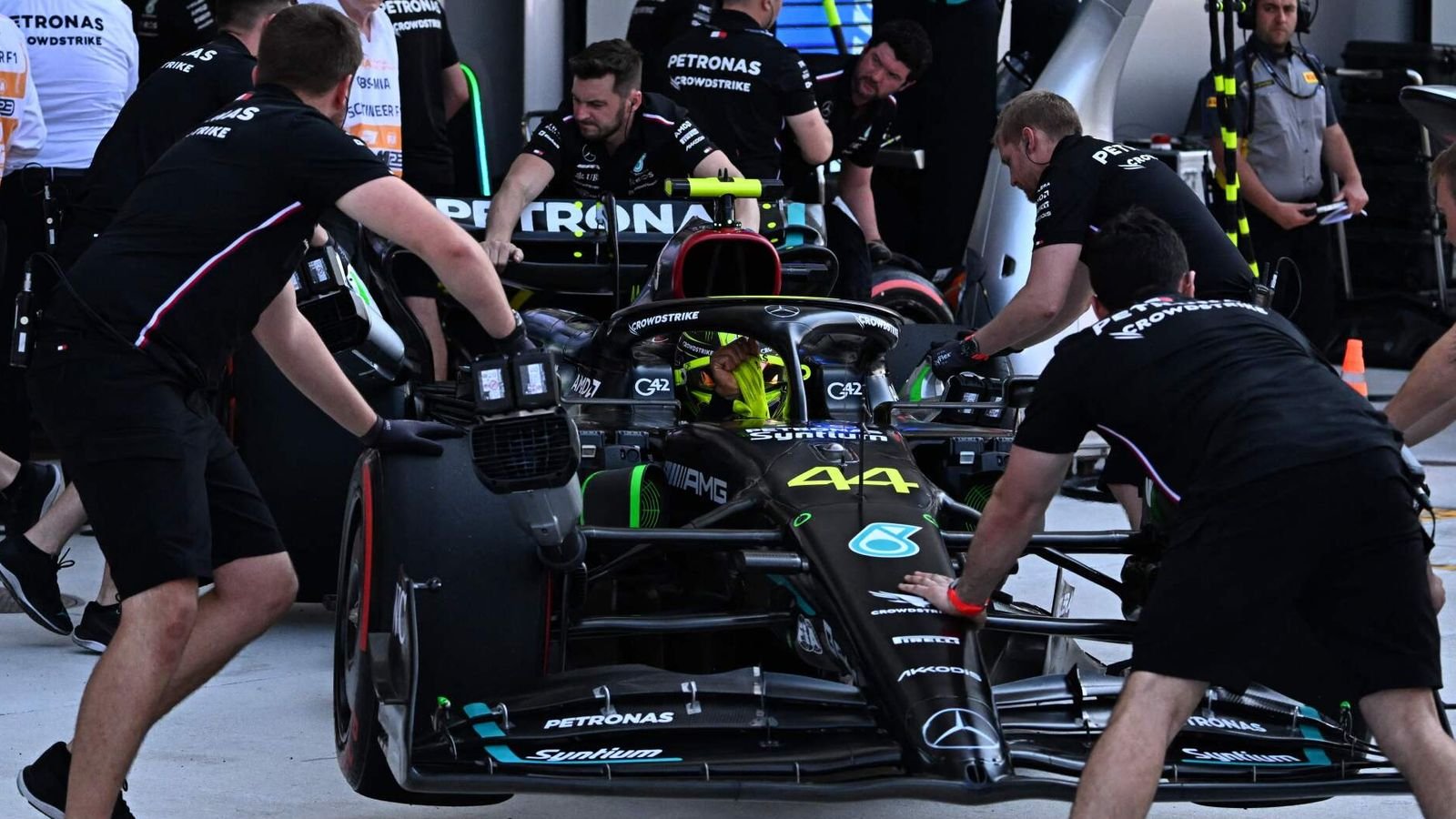 Miami GP: Lewis Hamilton criticises Mercedes strategy after Q2 exit leaves him starting 13th