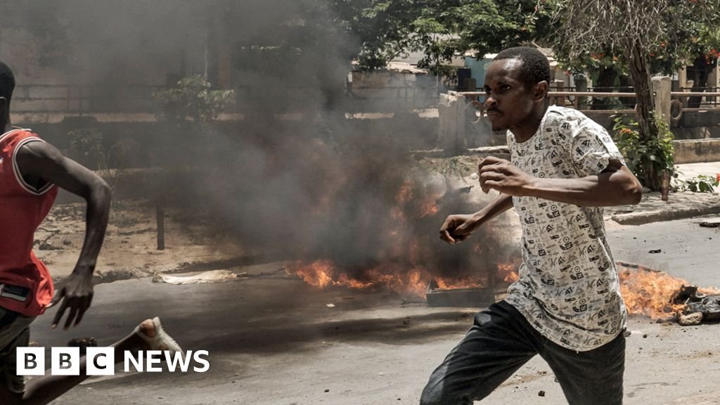 Senegal shuts social media as protesters die after Sonko sentencing