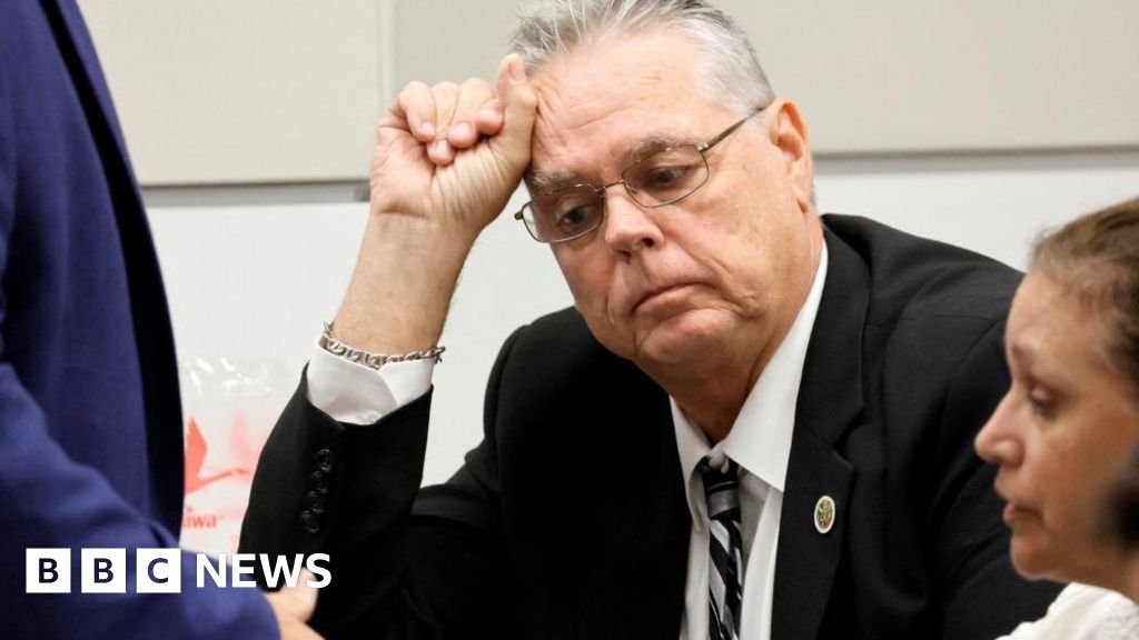 Scot Peterson not guilty over Parkland school shooting response