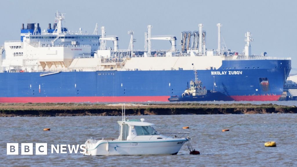 Shell still trading Russian gas despite pledge to stop
