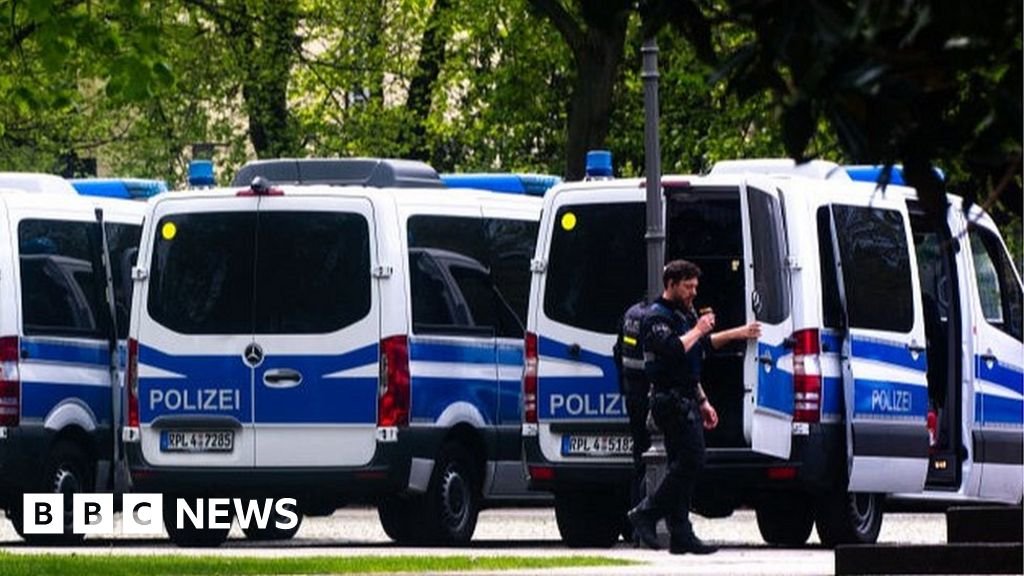 Giessen Eritrea festival clashes leave 26 police officers injured