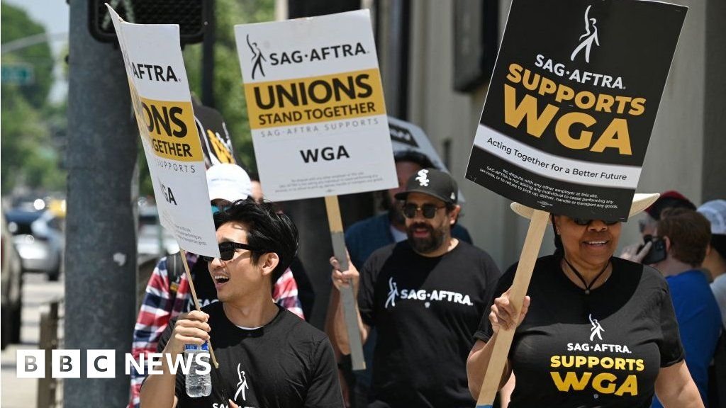 Stars leave Oppenheimer premiere as Hollywood actors go on strike