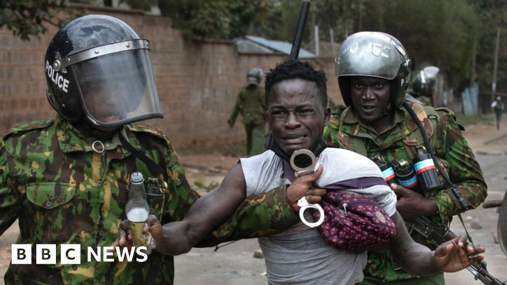 Kenya Azimio demonstrations: Schools shut as police battle protesters