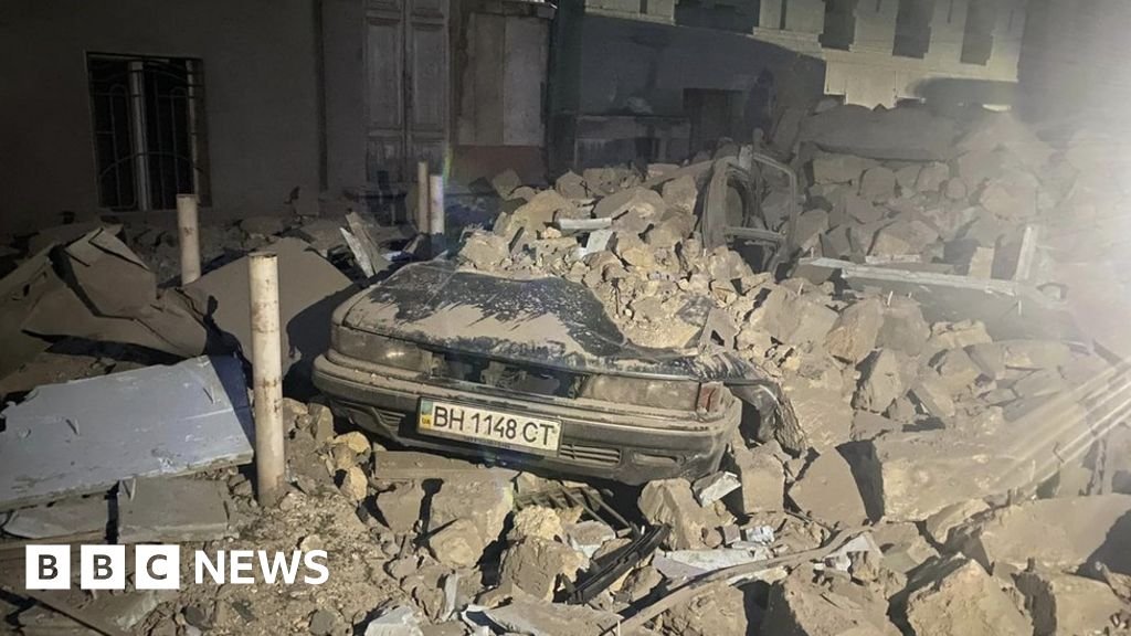 Ukraine war: At least one killed in new Russian strikes on Odesa
