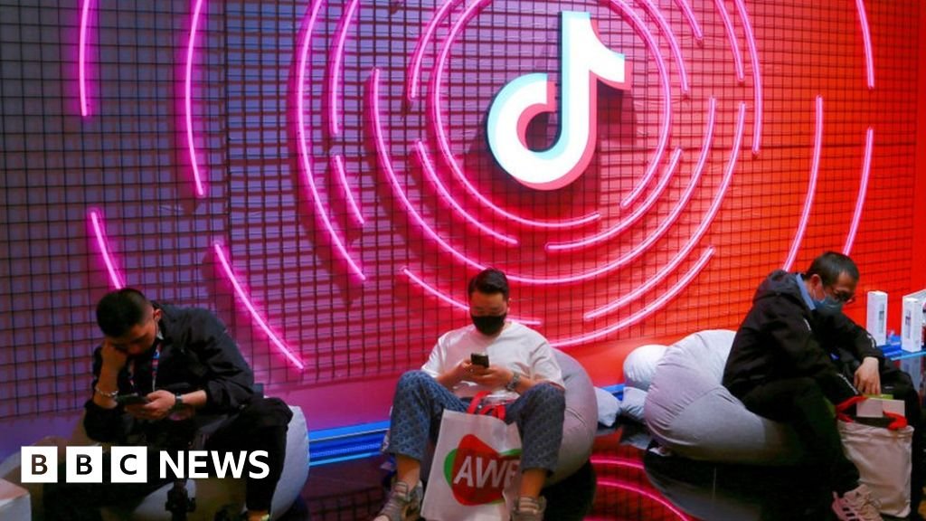 TikTok: Video app adds text feature as social media war heats up