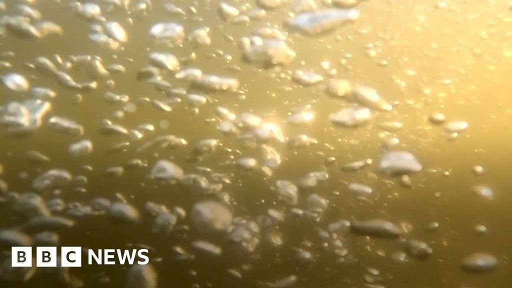 How bubbles stop plastic getting into the sea