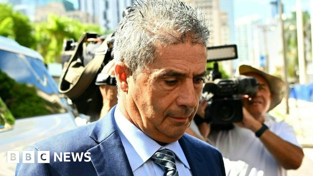 Mar-a-Lago worker Carlos de Oliveira appears in court