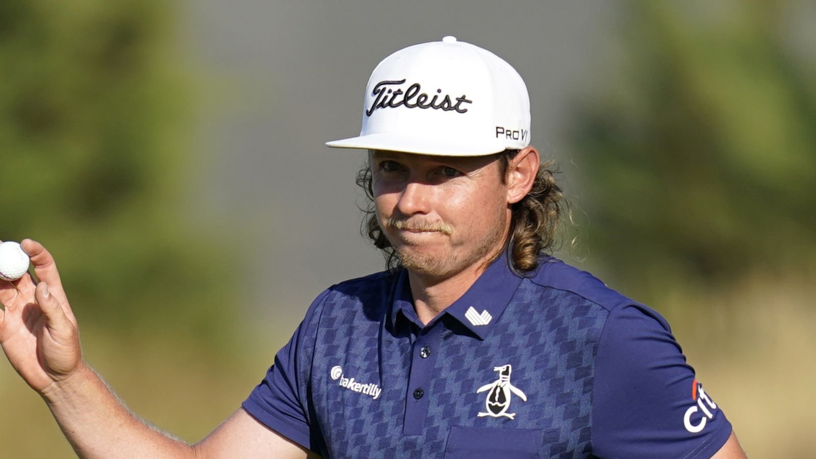 LIV Golf London: British Open champion Cameron Smith leads by one after birdie streak on day one