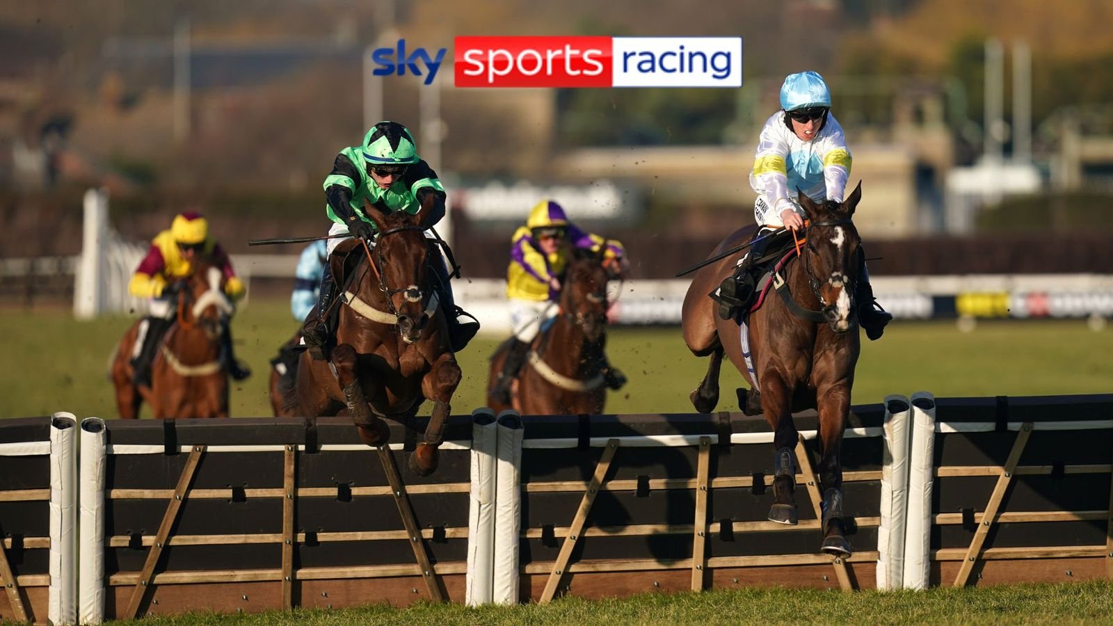Thirtyfourstitches (right) in winning action at Plumpton