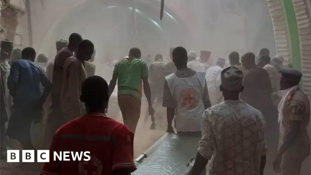 Nigeria mosque collapse: At least seven die in Zaria