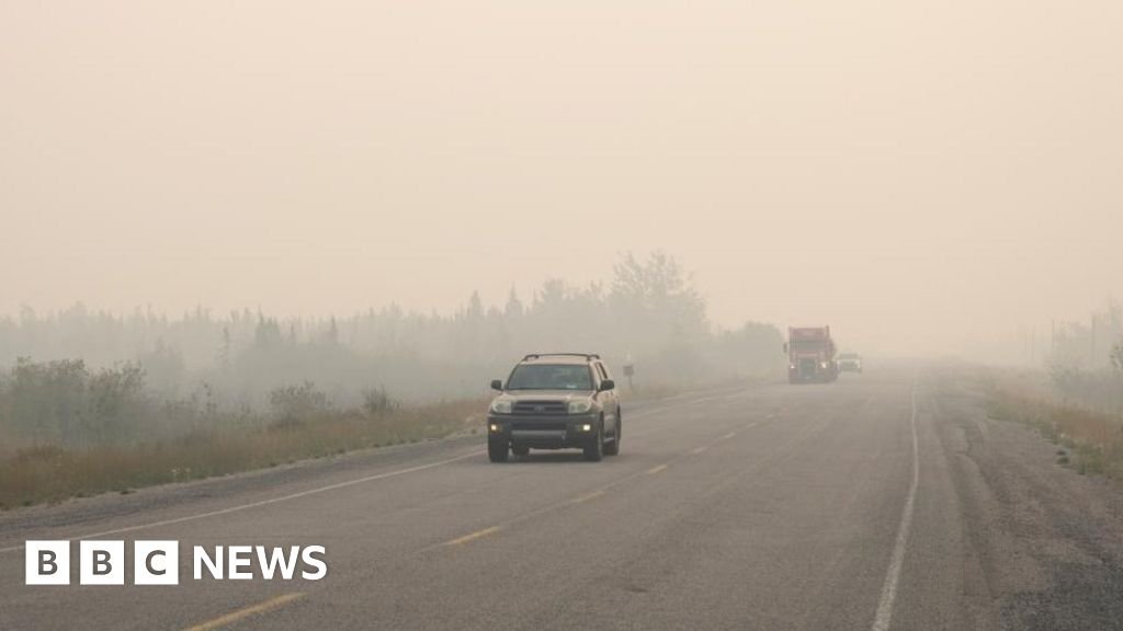 Canada wildfire: Race to evacuate city as blaze approaches