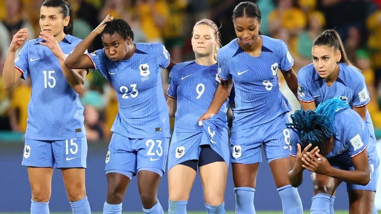 France players react during a penalty shootout during the Women's World Cup quarterfinal soccer match between Australia and France in Brisbane, Australia, Saturday, Aug. 12, 2023. (AP Photo/Tertius Pickard)