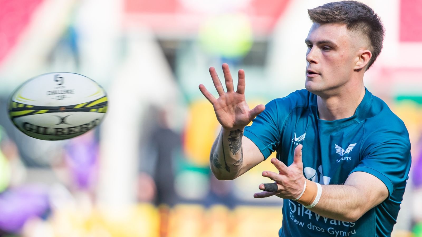 Joe Roberts to make Wales debut in a team showing 15 changes for England clash at Twickenham