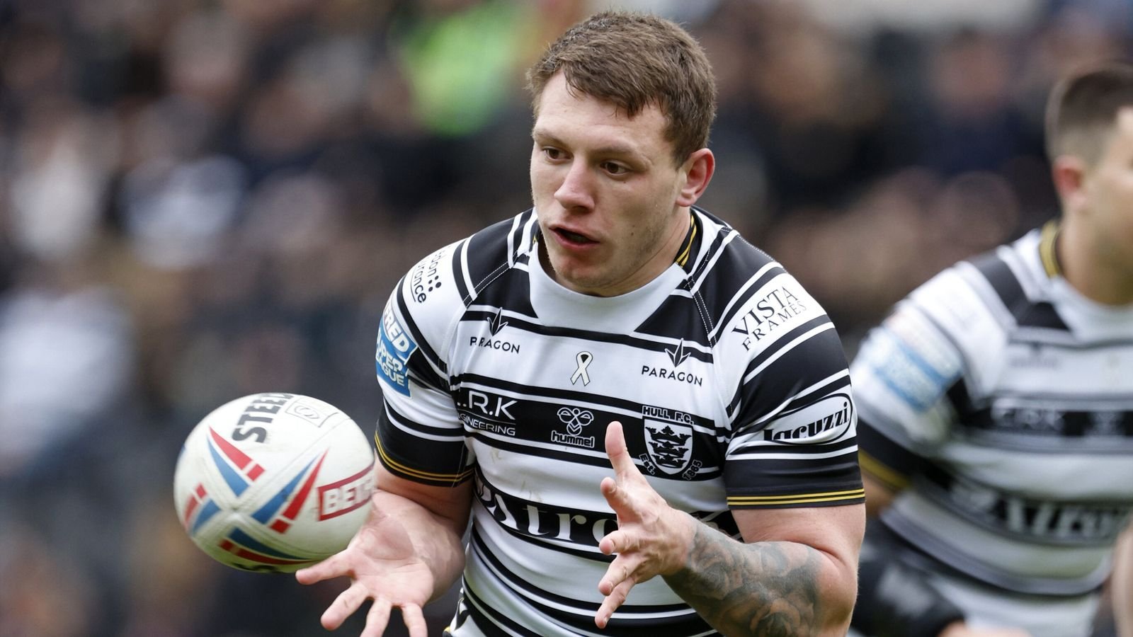 Hull FC 42-4 Wakefield: Sharks keep their play-off hopes alive with comfortable win over Trinity