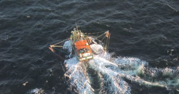 Uruguayan Navy seizes Brazilian boat fishing illegally