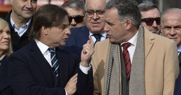 Uruguayan president clashes with potential successor